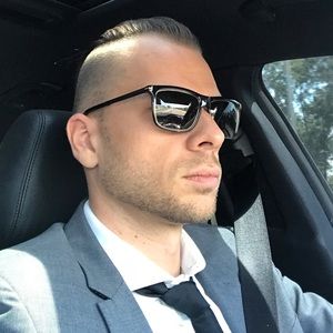 Meet your Posher, Aaron